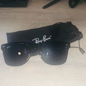 Ray-Ban Wayfarer Classic Shades